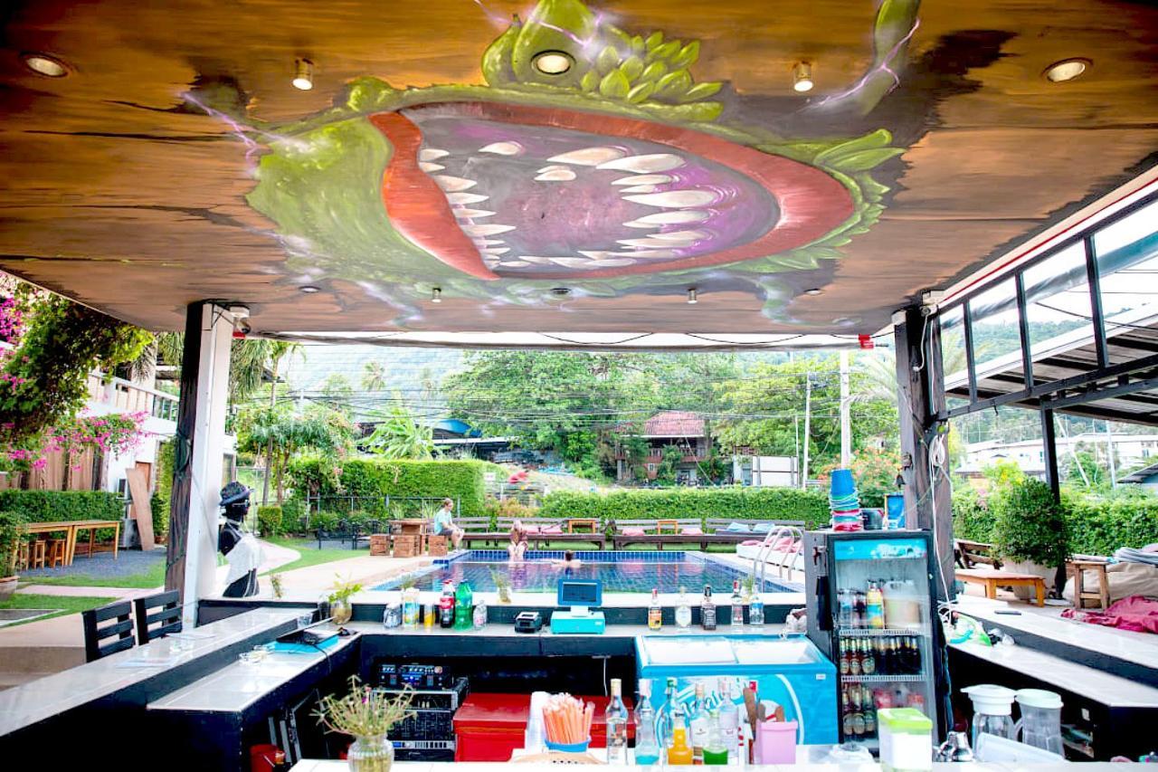 Wet! A Pool Party Hostel By Wild & Wandering Haad Rin Ngoại thất bức ảnh