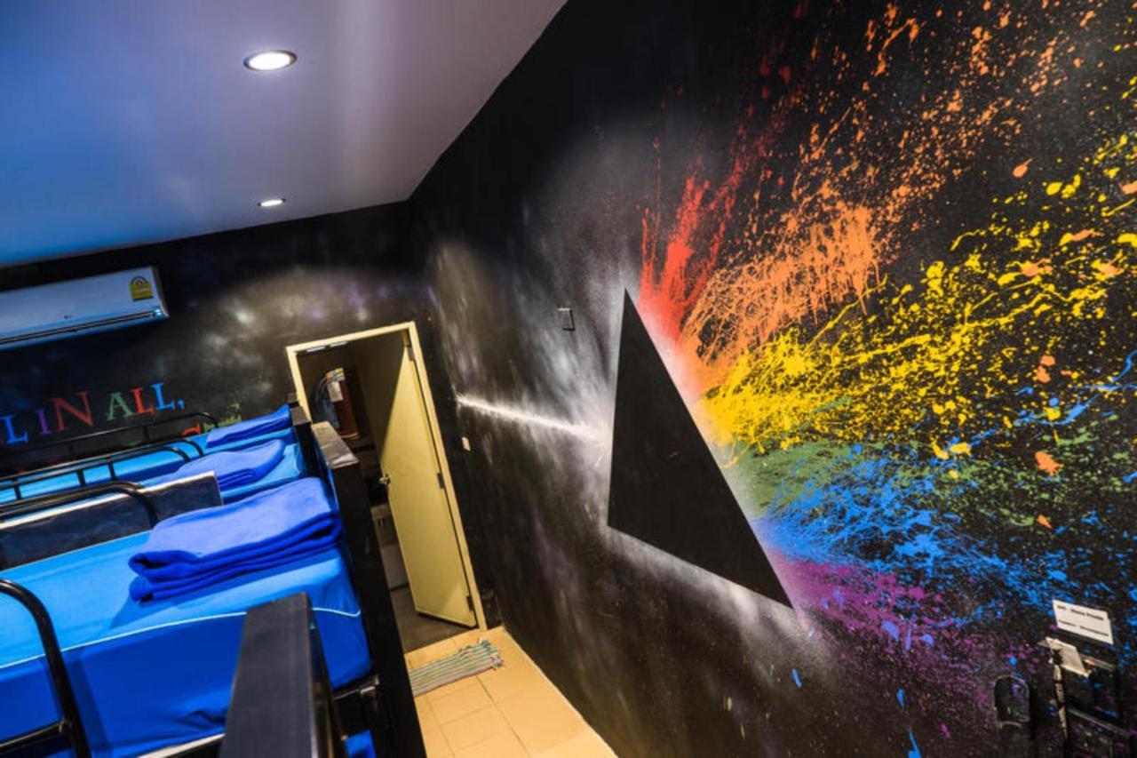 Wet! A Pool Party Hostel By Wild & Wandering Haad Rin Ngoại thất bức ảnh