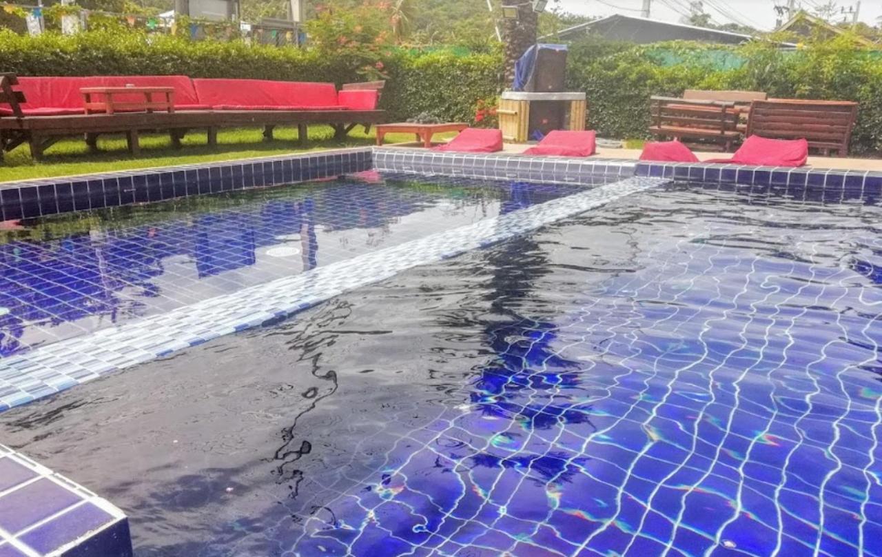 Wet! A Pool Party Hostel By Wild & Wandering Haad Rin Ngoại thất bức ảnh