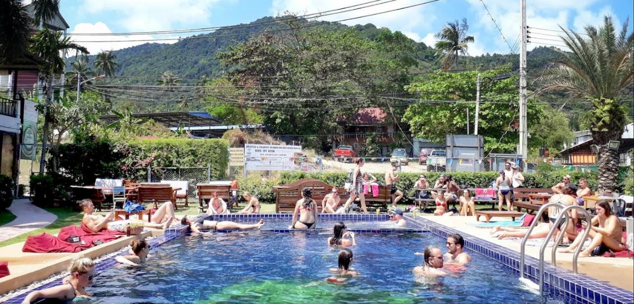Wet! A Pool Party Hostel By Wild & Wandering Haad Rin Ngoại thất bức ảnh