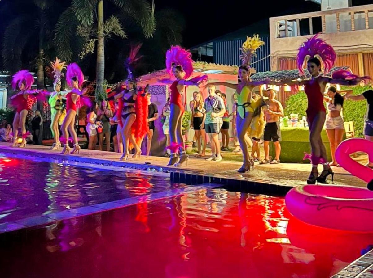 Wet! A Pool Party Hostel By Wild & Wandering Haad Rin Ngoại thất bức ảnh