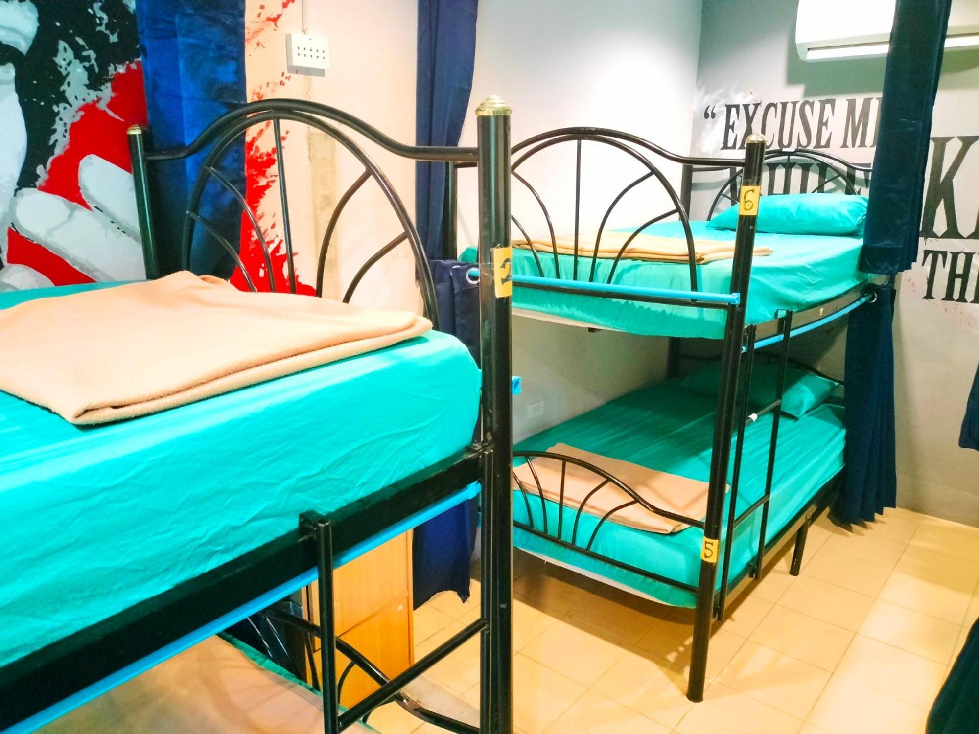 Wet! A Pool Party Hostel By Wild & Wandering Haad Rin Ngoại thất bức ảnh